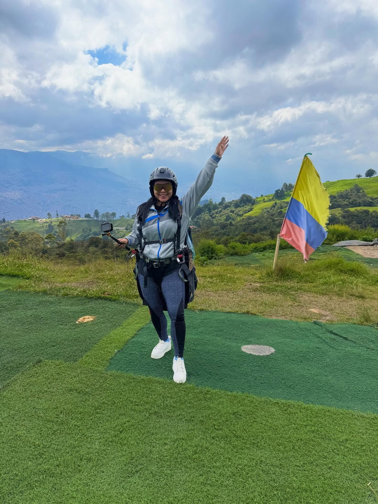 Mujer viajando sola en Medellín